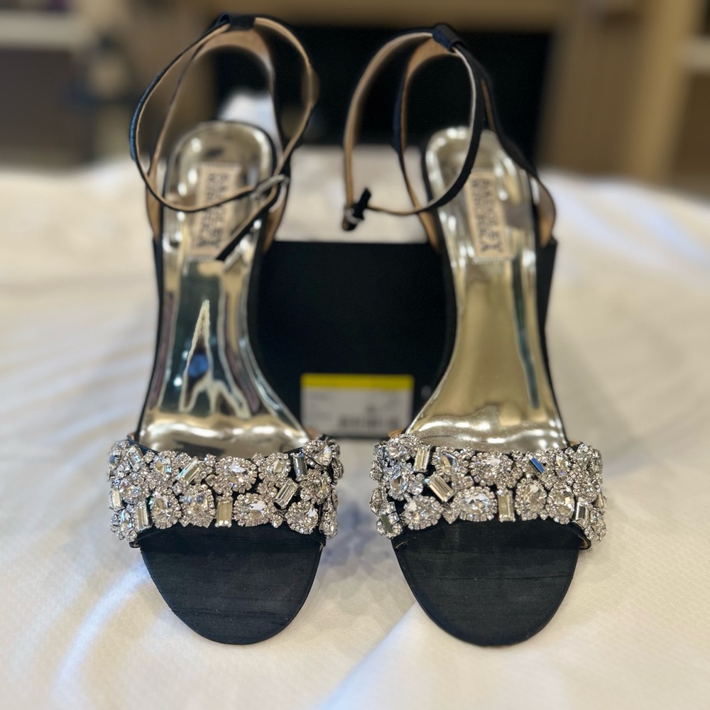 Badgley Mischka Jill MP5331 Crystal  Embellished Heels in Black